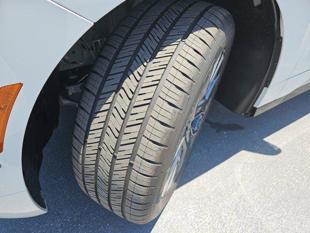 2026 BMW iX 60 - Photo 70