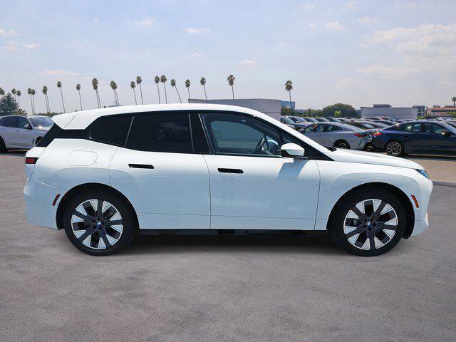 2026 BMW iX 60 - Photo 41