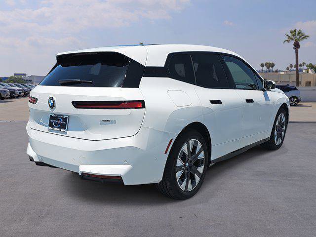 2026 BMW iX 60 - Photo 42