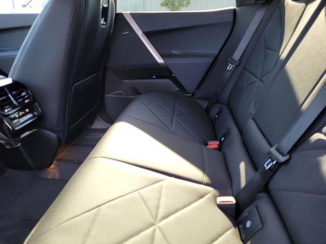 2026 BMW iX 60 - Photo 31