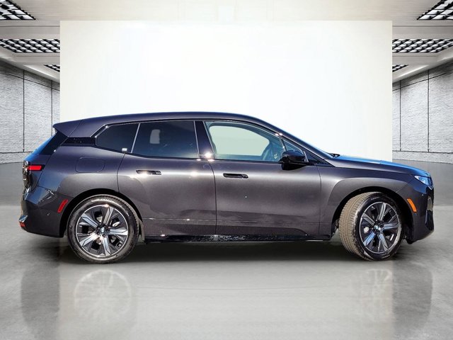 2026 BMW iX 60 - Photo 24