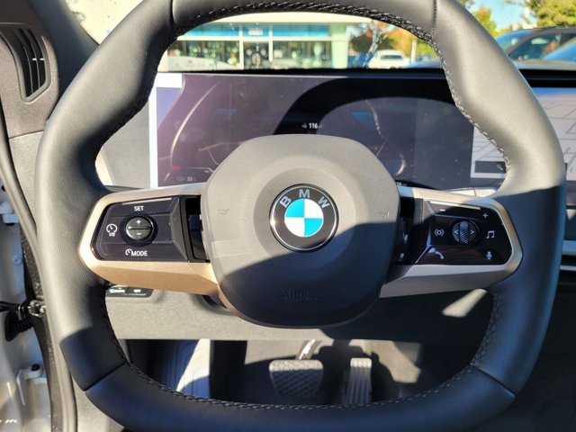 2026 BMW iX 60 - Photo 38