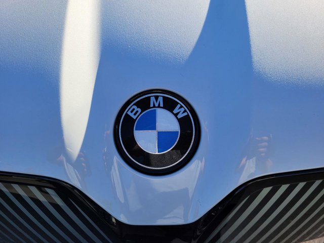 2026 BMW iX 60 - Photo 40