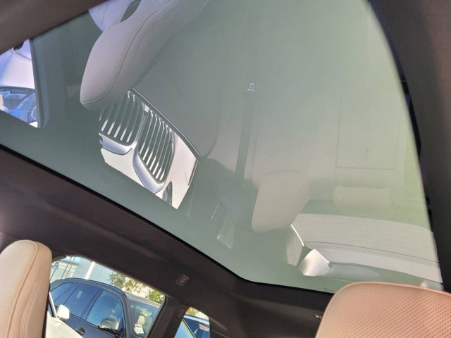 2026 BMW iX 60 - Photo 29