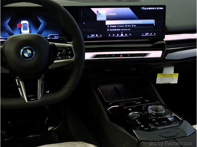 2026 BMW 5 Series 550e - Photo 29