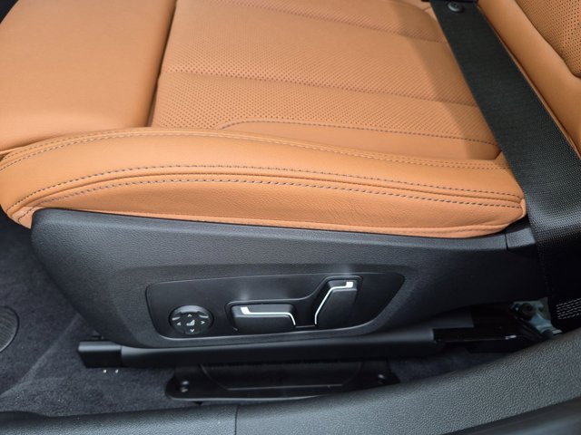 New 2026 Dravit Grey Metallic BMW 330i image 17