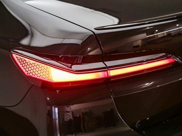2026 BMW 7 Series 740i - Photo 40
