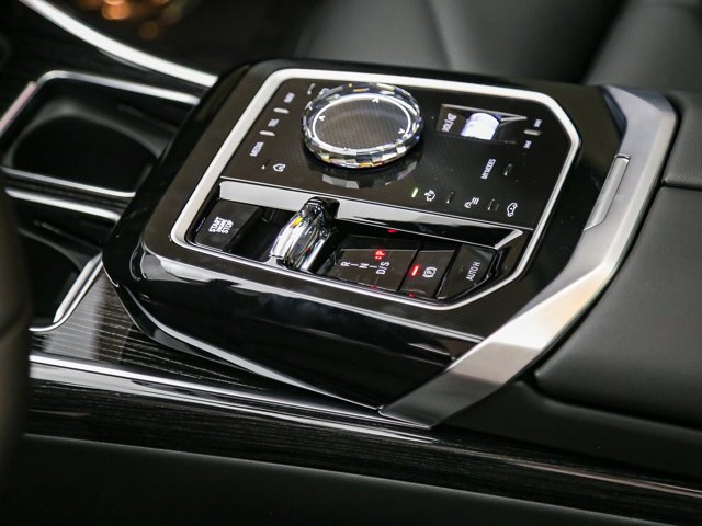 2026 BMW 7 Series 740i - Photo 49