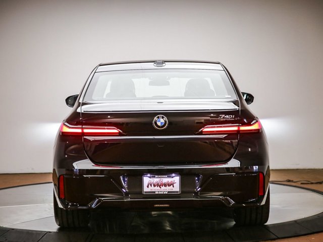2026 BMW 7 Series 740i - Photo 31