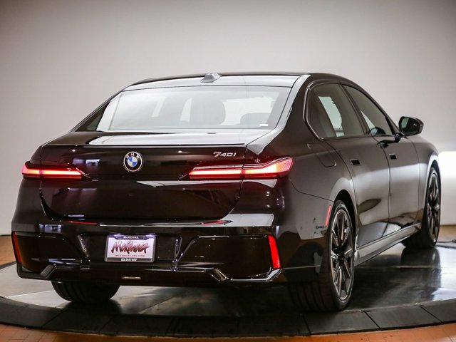 2026 BMW 7 Series 740i - Photo 33