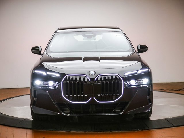 2026 BMW 7 Series 740i - Photo 35