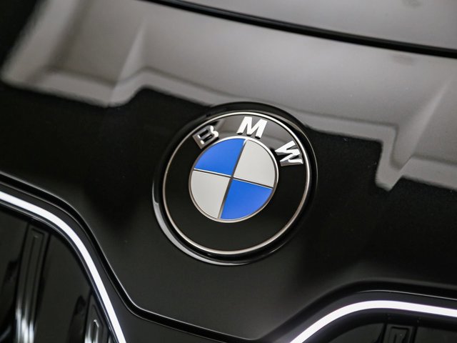 2026 BMW 7 Series 740i - Photo 37