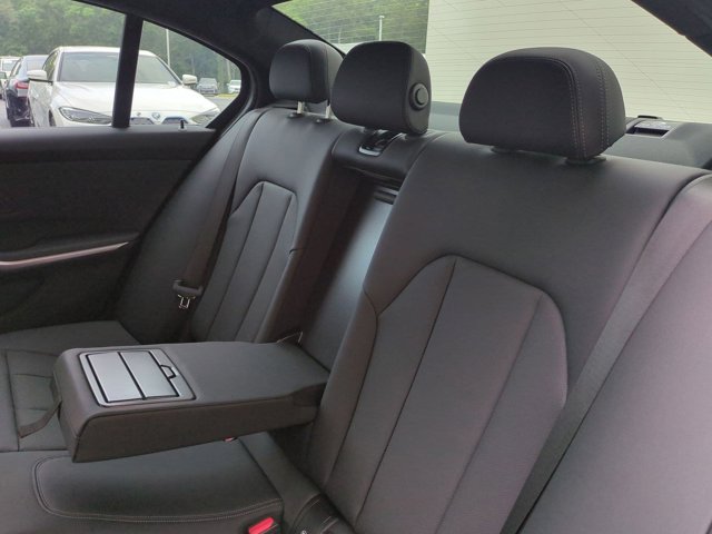 New 2026 Black Sapphire Metallic BMW 330i xDrive image 31