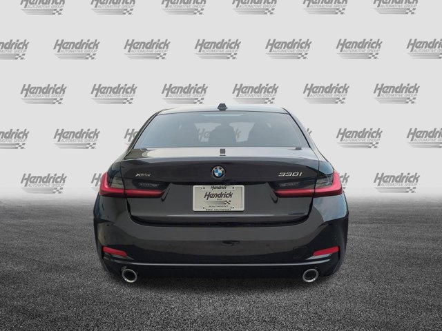 New 2026 Black Sapphire Metallic BMW 330i xDrive image 9