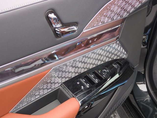 New 2026 Black Sapphire Metallic BMW 760i xDrive image 14