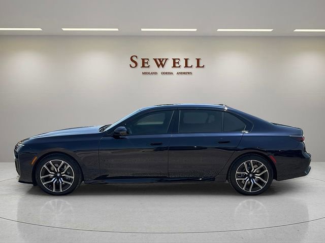 2025 BMW 7 Series 760i - Photo 22
