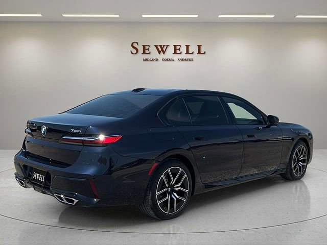 2025 BMW 7 Series 760i - Photo 25