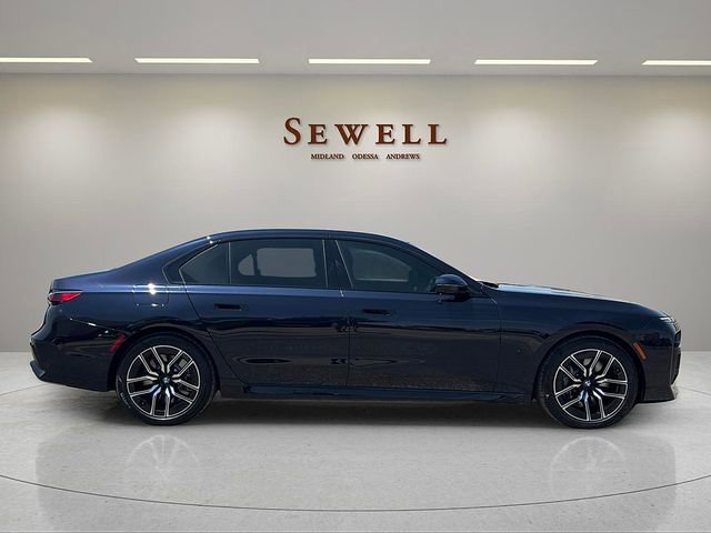 2025 BMW 7 Series 760i - Photo 26