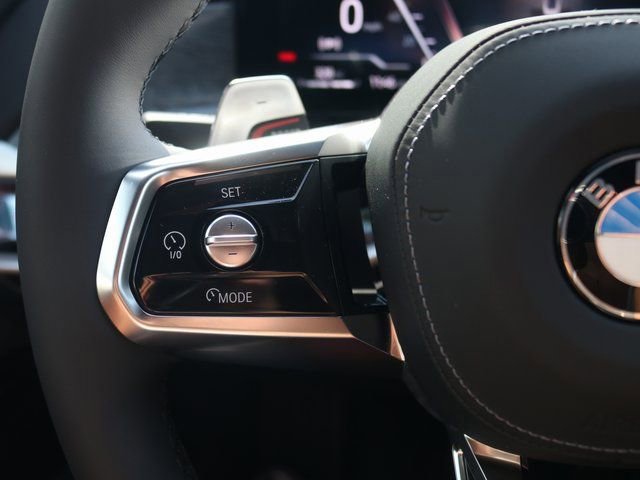 2025 BMW 7 Series 760i - Photo 15