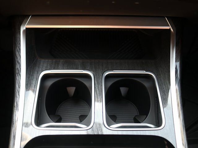 2025 BMW 7 Series 760i - Photo 21