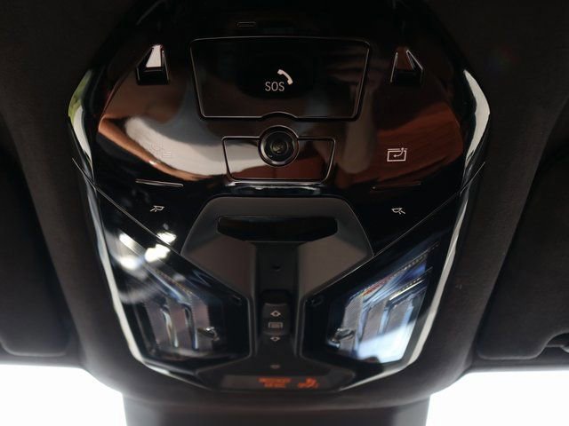 2025 BMW 7 Series 760i - Photo 23