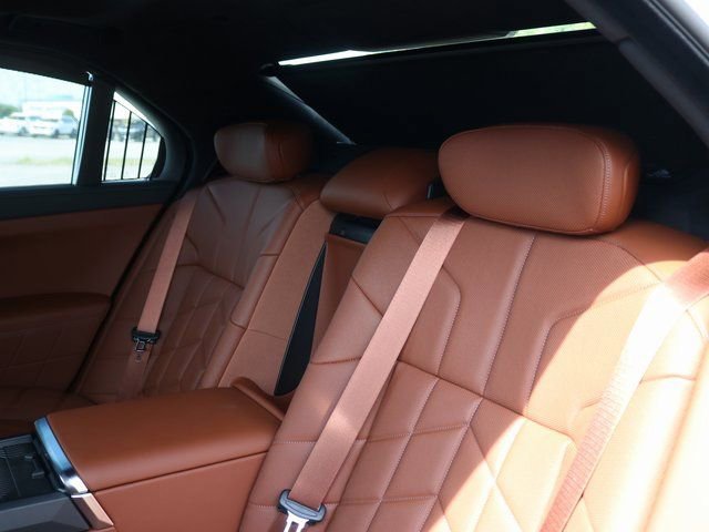 2025 BMW 7 Series 760i - Photo 26