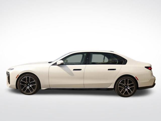 2025 BMW 7 Series 760i - Photo 30