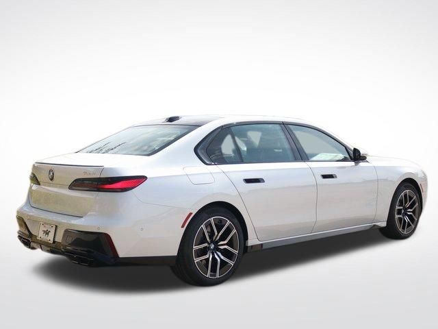 2025 BMW 7 Series 760i - Photo 34