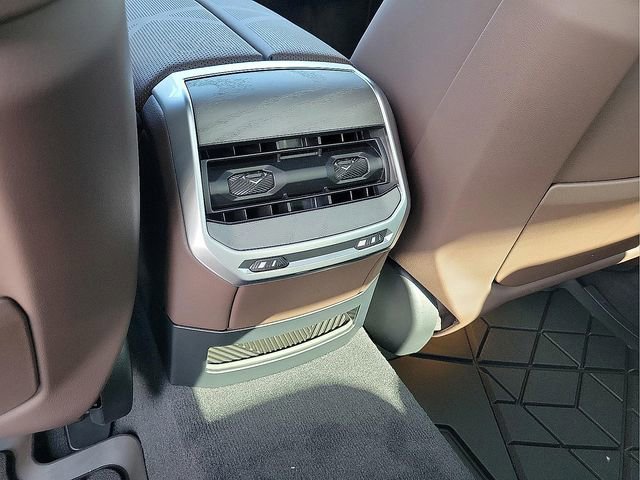 2026 BMW 7 Series 760i - Photo 44