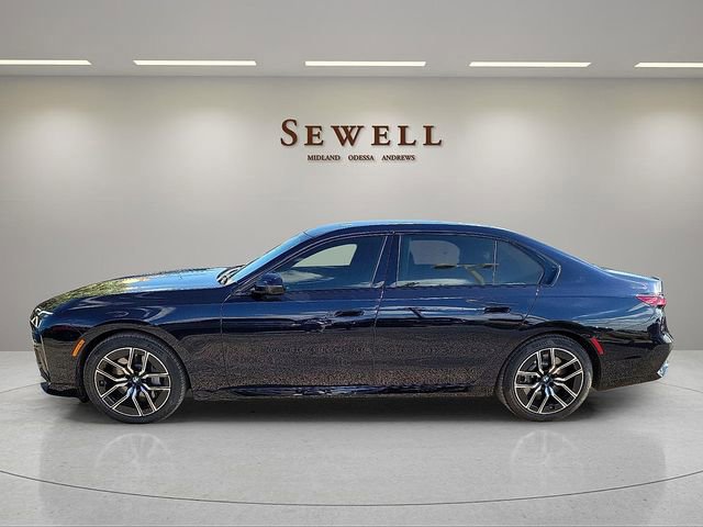 2026 BMW 7 Series 760i - Photo 32
