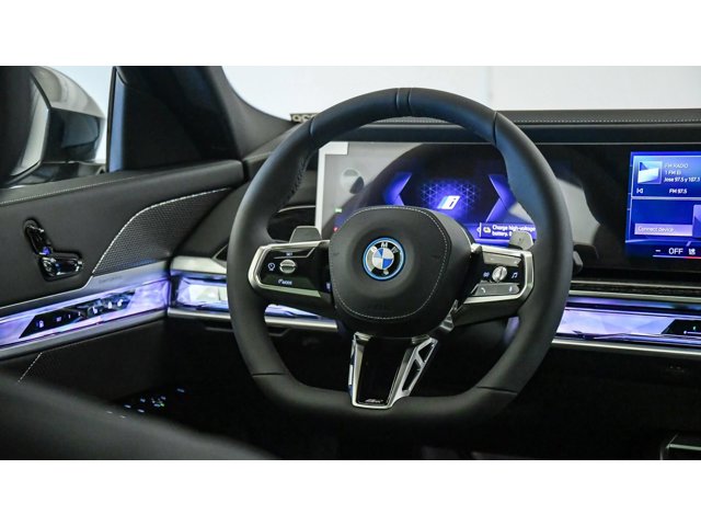 2026 BMW 7 Series 750e - Photo 46