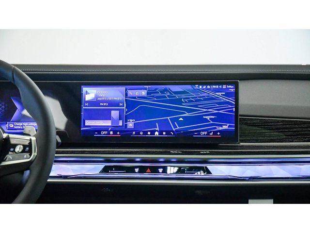 2026 BMW 7 Series 750e - Photo 47
