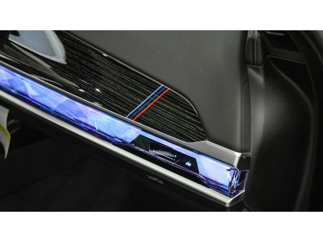 2026 BMW 7 Series 750e - Photo 50