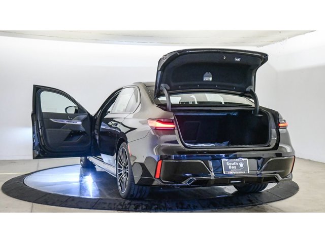 2026 BMW 7 Series 750e - Photo 63