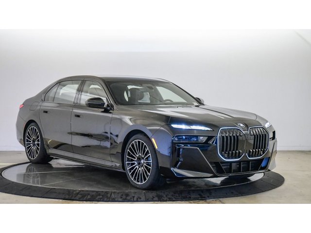 2026 BMW 7 Series 750e - Photo 38