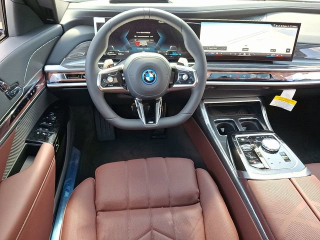 2026 BMW 7 Series 750e - Photo 27