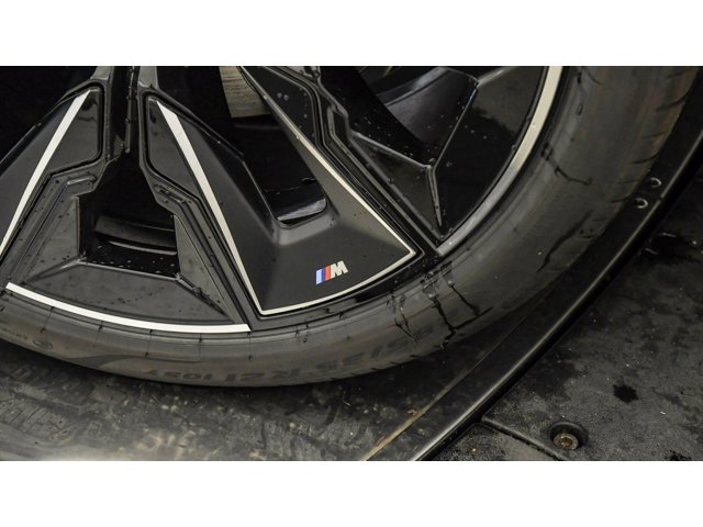 2026 BMW 7 Series 750e - Photo 46