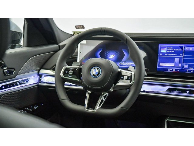 2026 BMW 7 Series 750e - Photo 48