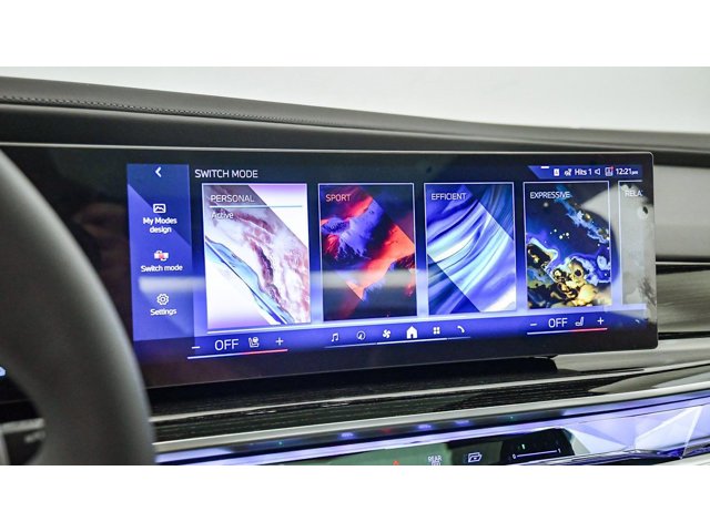 2026 BMW 7 Series 750e - Photo 61