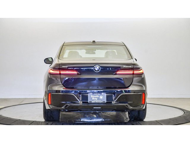 2026 BMW 7 Series 750e - Photo 37