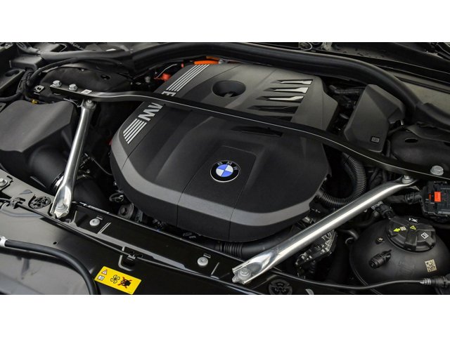 2026 BMW 7 Series 750e - Photo 67
