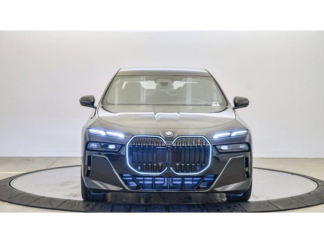 2026 BMW 7 Series 750e - Photo 41
