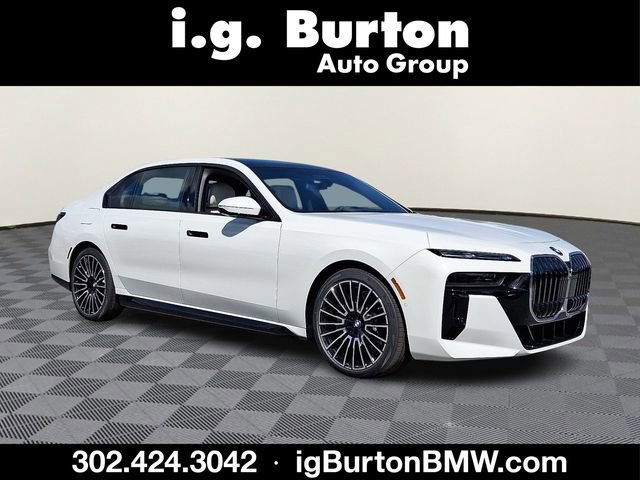 2026 BMW 7 Series 750e - Photo 18