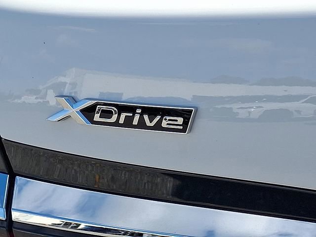 2026 BMW 7 Series 750e - Photo 34