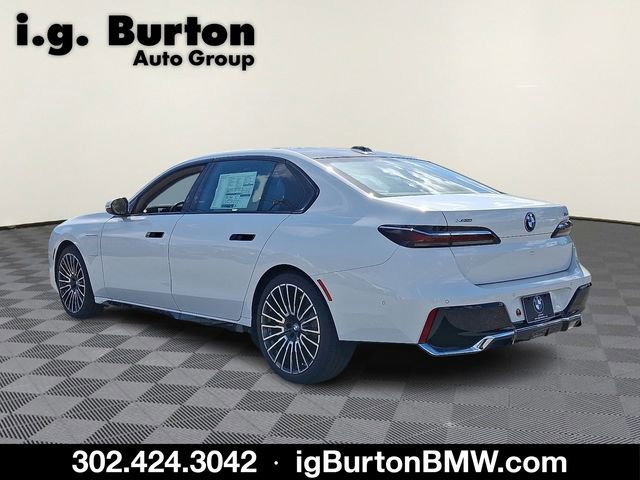2026 BMW 7 Series 750e - Photo 20