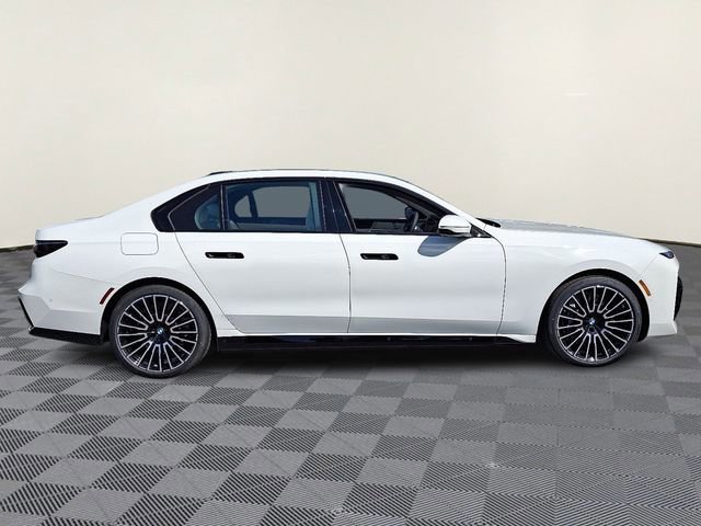 2026 BMW 7 Series 750e - Photo 22