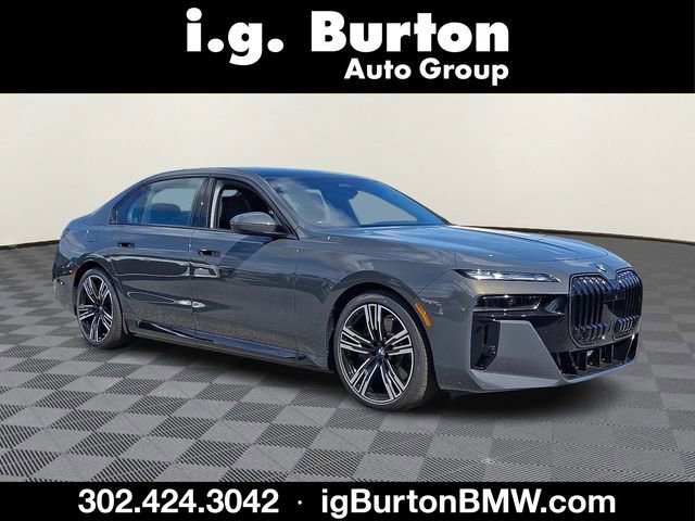 2026 BMW 7 Series 750e - Photo 18