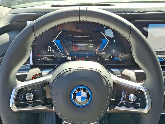 2026 BMW 7 Series 750e - Photo 31