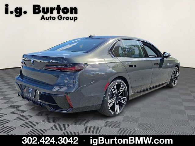 2026 BMW 7 Series 750e - Photo 21