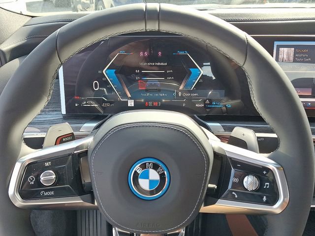 2026 BMW 7 Series 750e - Photo 33